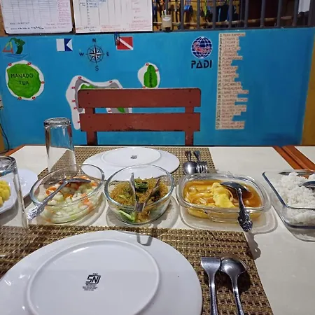 4 Sisters Divers Bunaken Room photo