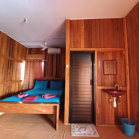 4 Sisters Divers Bunaken Room photo