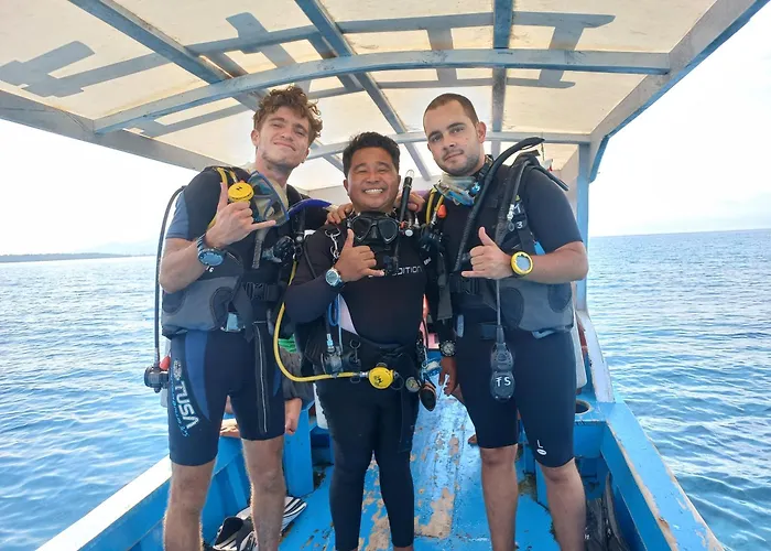 4 Sisters Divers