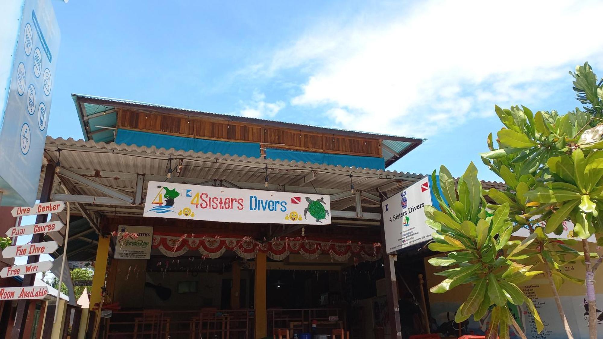 4 Sisters Divers Homestay *