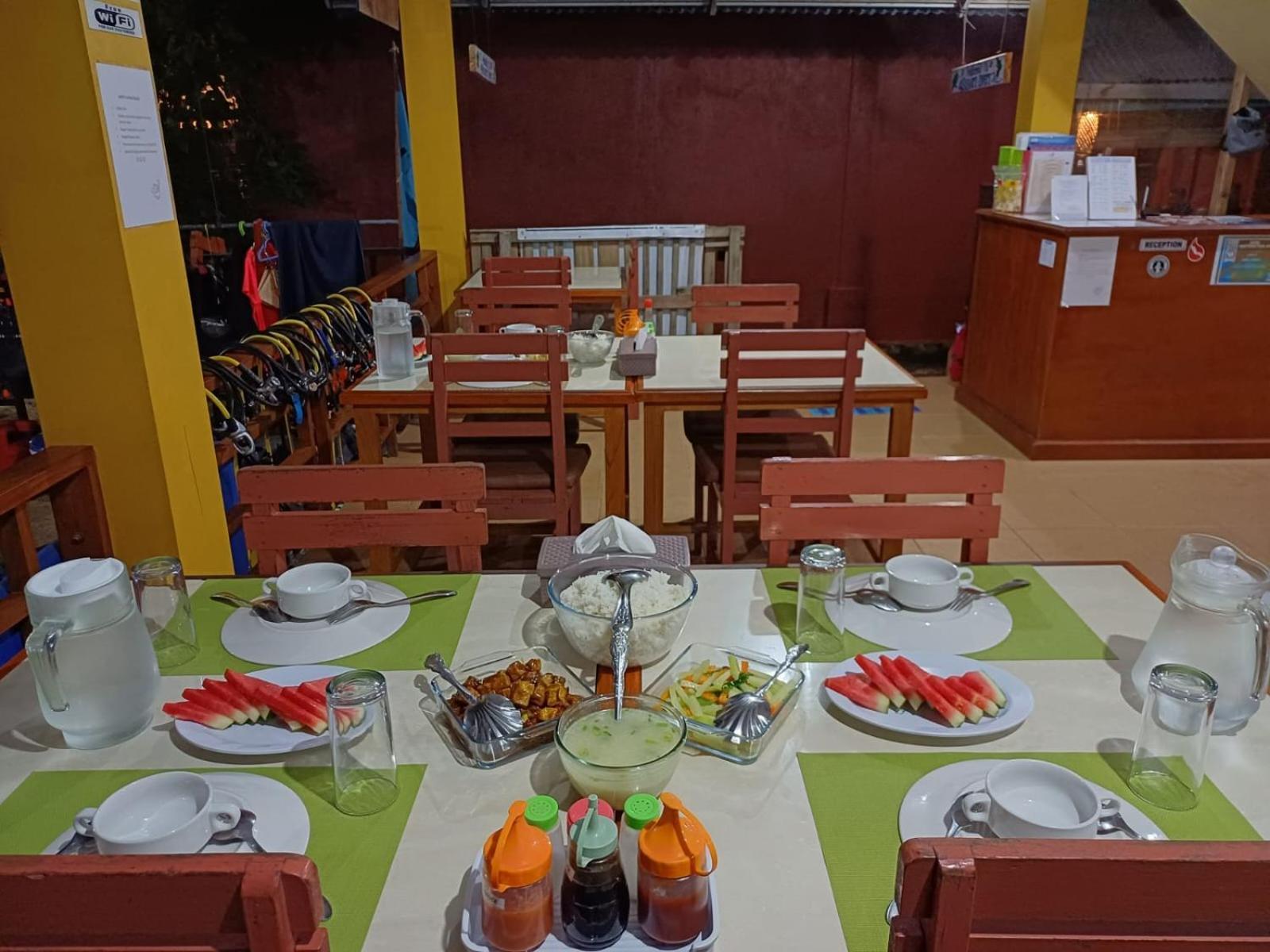 4 Sisters Divers Homestay Bunaken