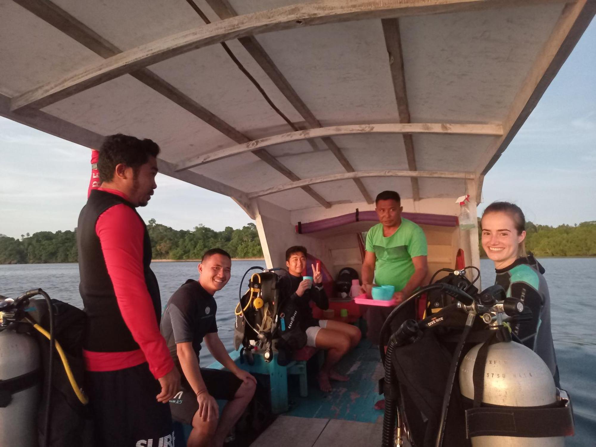 4 Sisters Divers *
