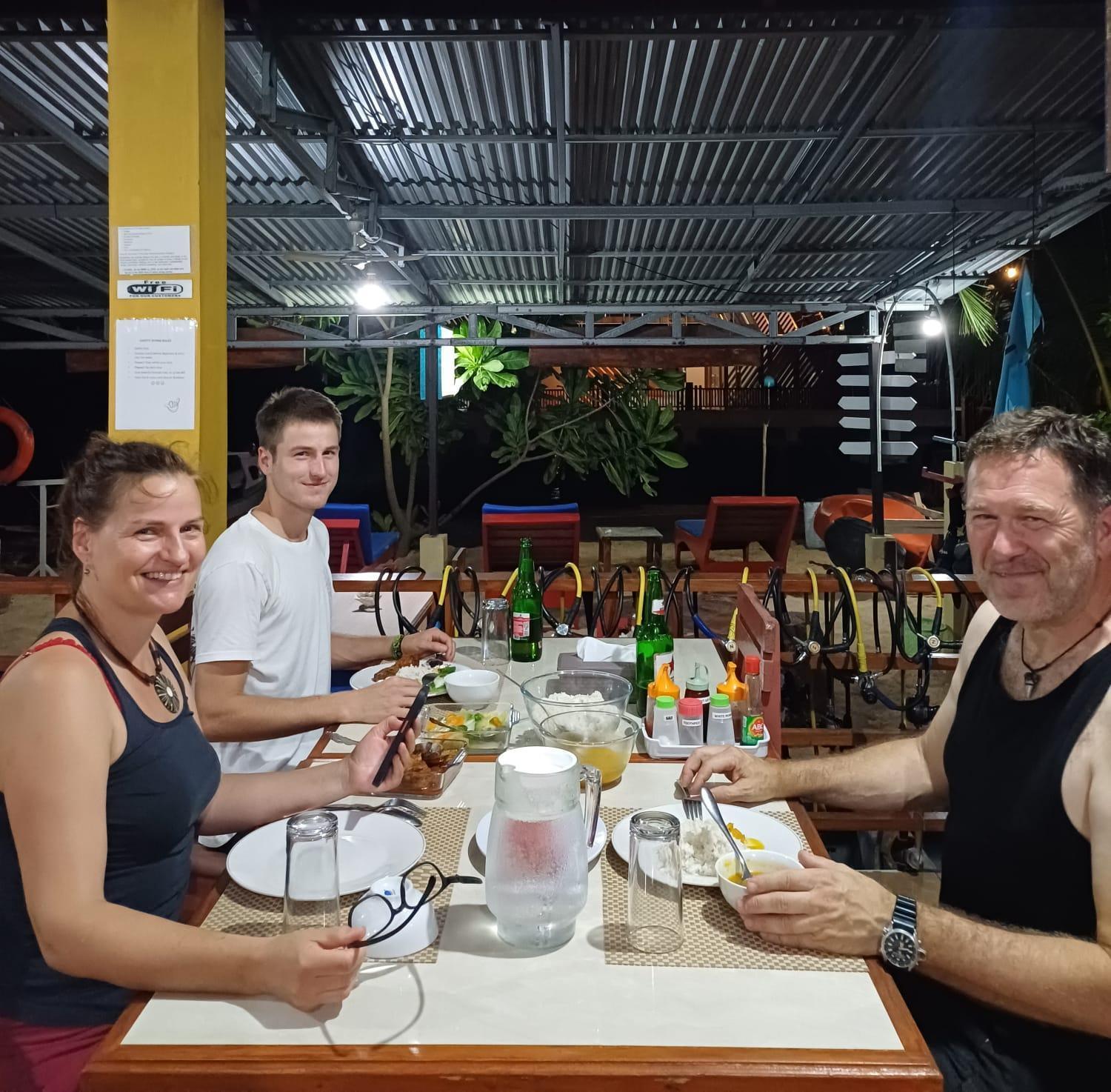 Homestay 4 Sisters Divers Bunaken