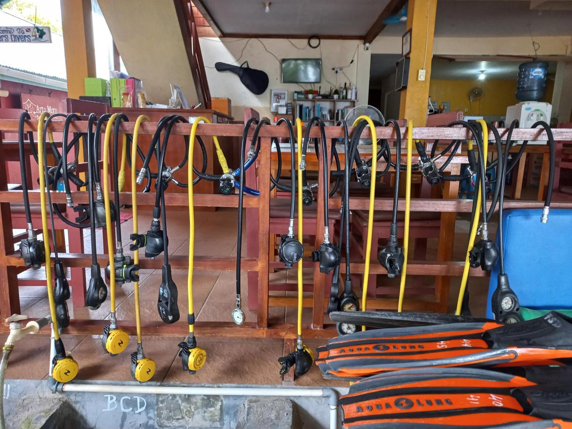 4 Sisters Divers
