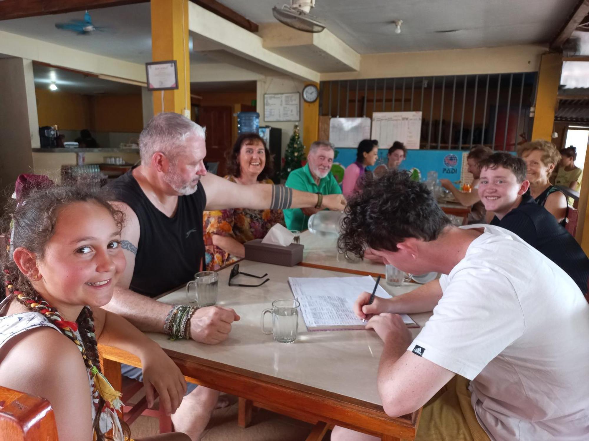 Homestay 4 Sisters Divers Bunaken