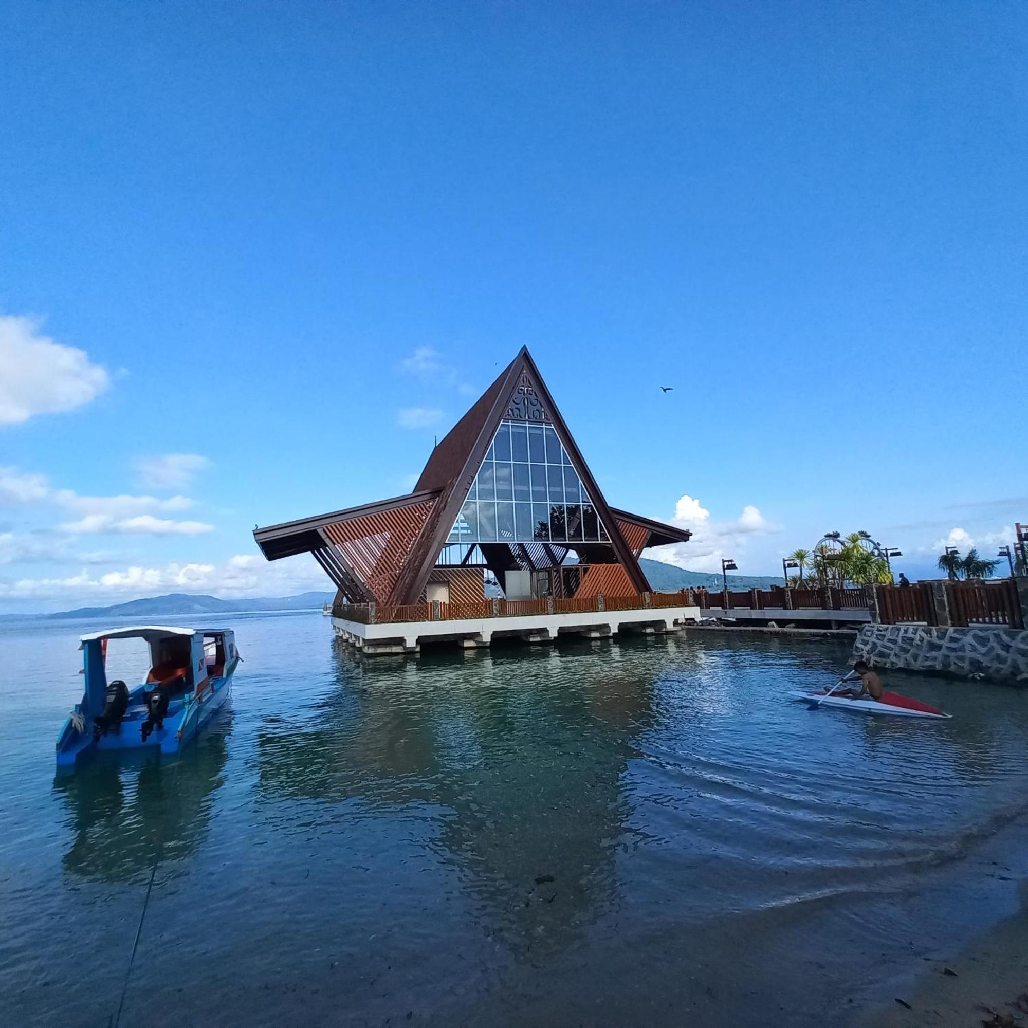 4 Sisters Divers Homestay Bunaken
